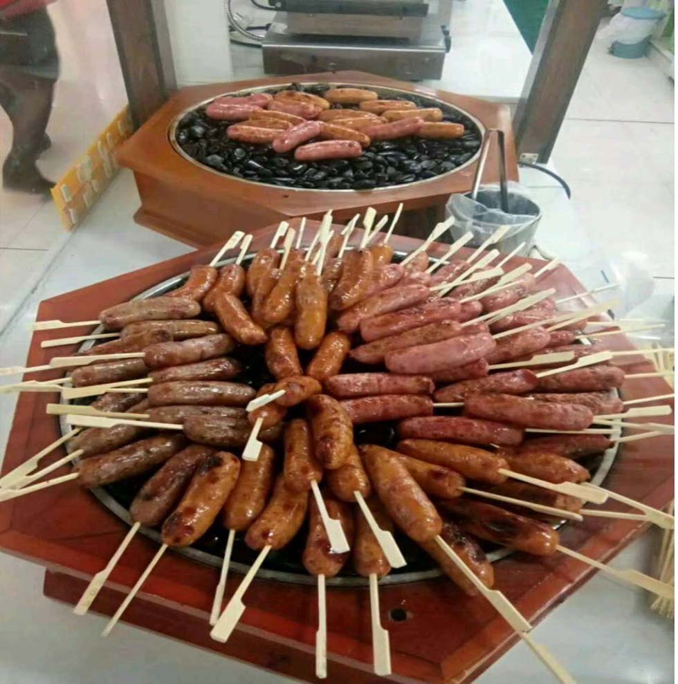 漢伯尅石(shi)鍋烤腸(chang)在廣(guang)州萬(wan)勝廣(guang)場倍(bei)受歡迎